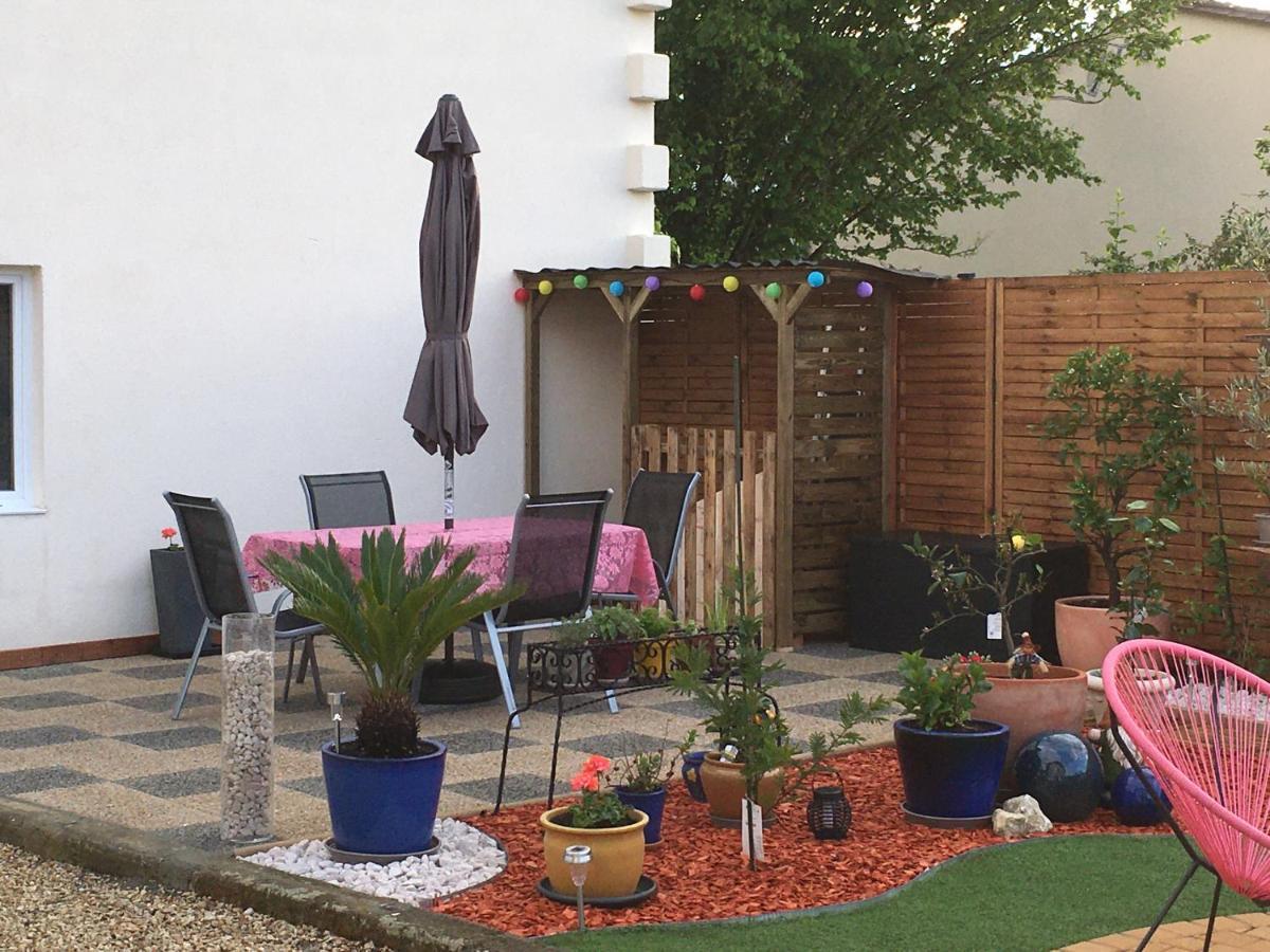 Mirabelle Apartment Jonzac Exterior photo